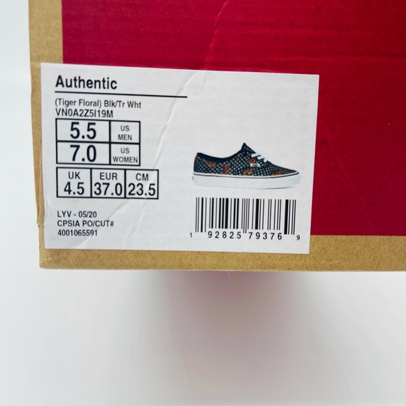 Authentic Classic Vans - Picture 9 of 9